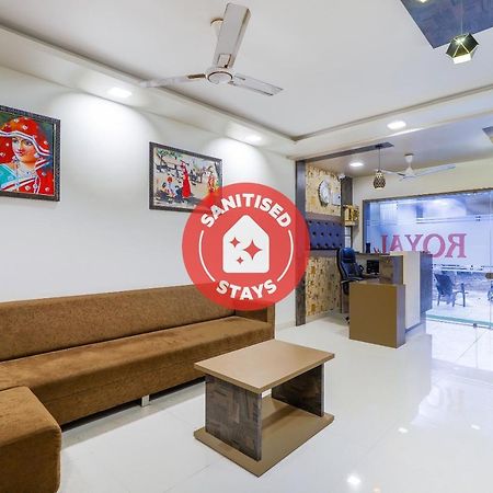 Naroda Oyo 47110 Hotel Royal Palace المظهر الخارجي الصورة